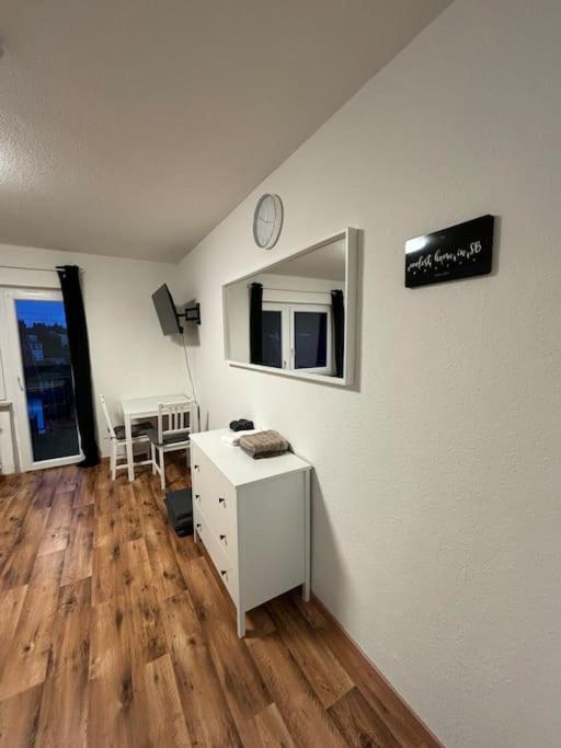Gemuetliche Wohnung Mit Balkon Саарбрюкен Екстериор снимка